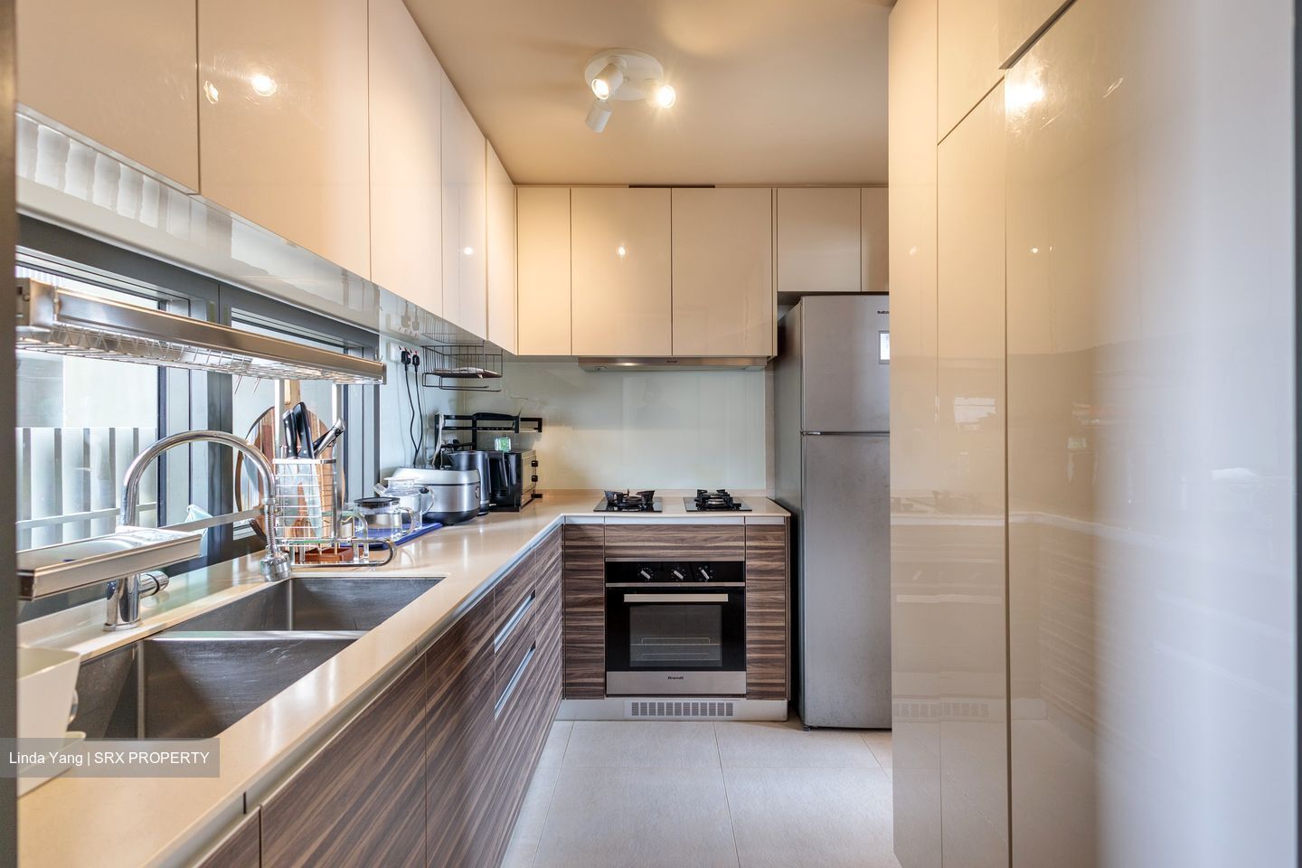 Commonwealth Towers (D3), Condominium #527936551